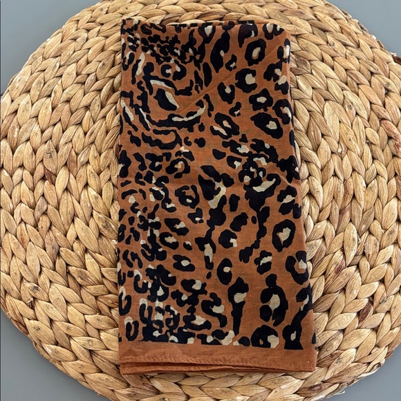 Madewell Leopard Print scarf cotton- Brown and Black - Picture 5 of 5